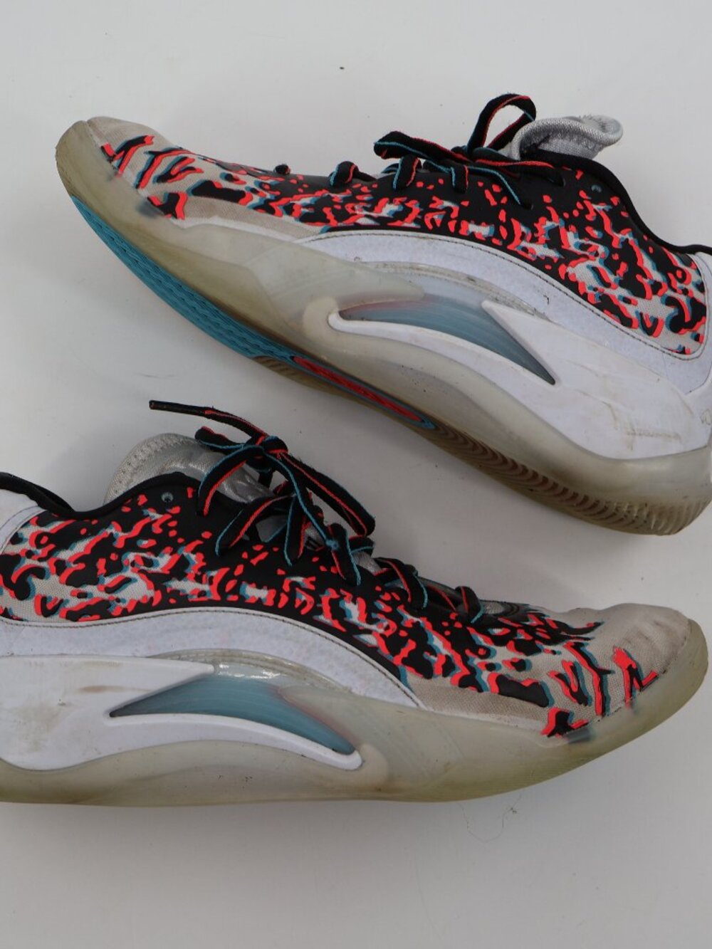 Jordan Zion 3 Shock the World Youth 6.5Y White Red Blue DZ4792-060 Basketball